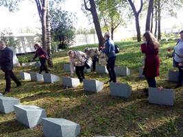 Возложение цветов к памятникам и захоронениям воинам ВОВ