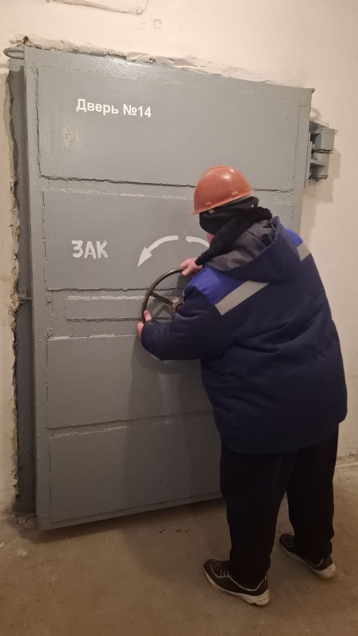 Экскурсия по цехам завода
