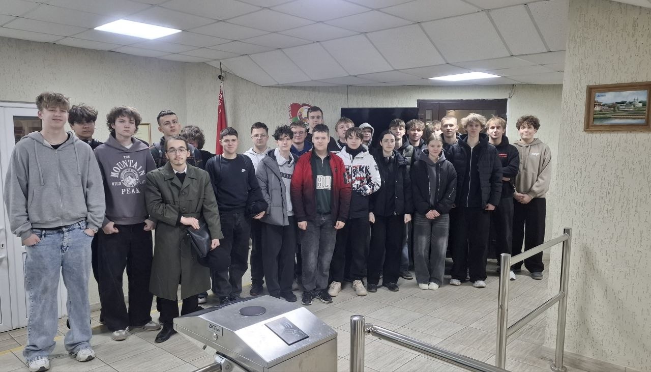 Студенты знакомятся с производством